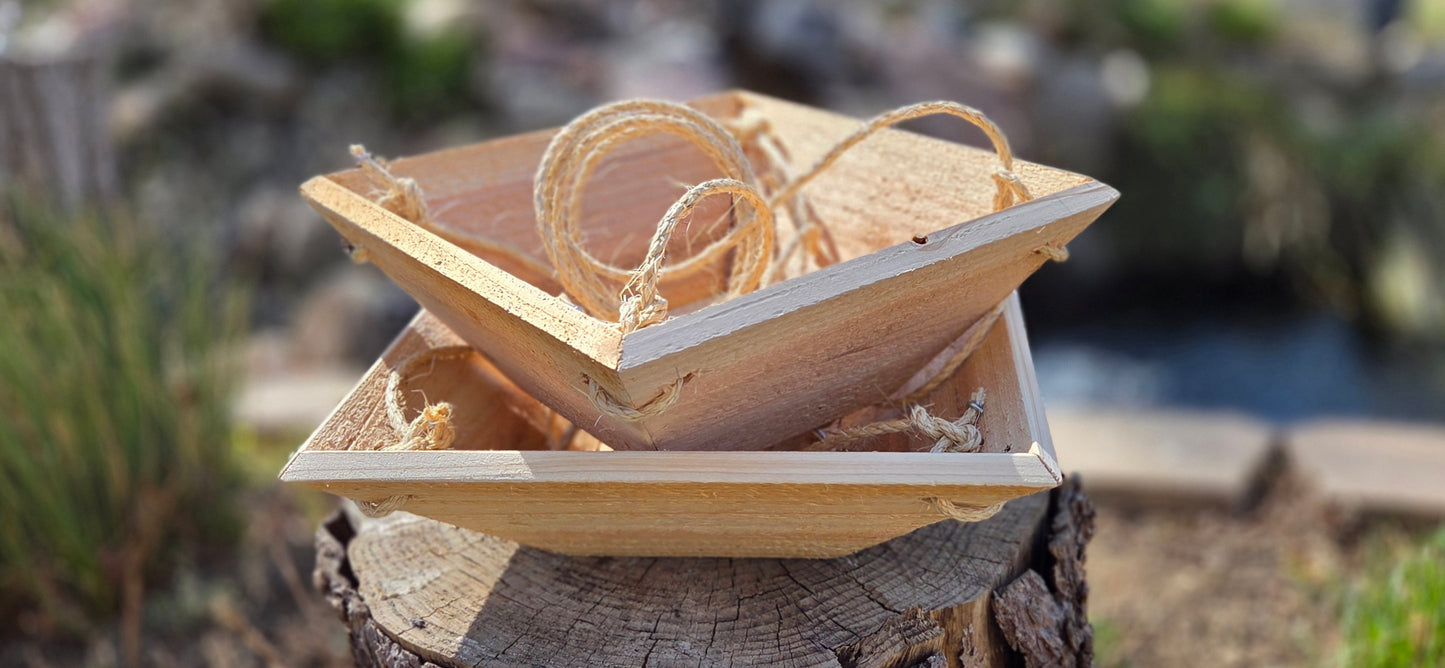 Geometric hanging cedar planters