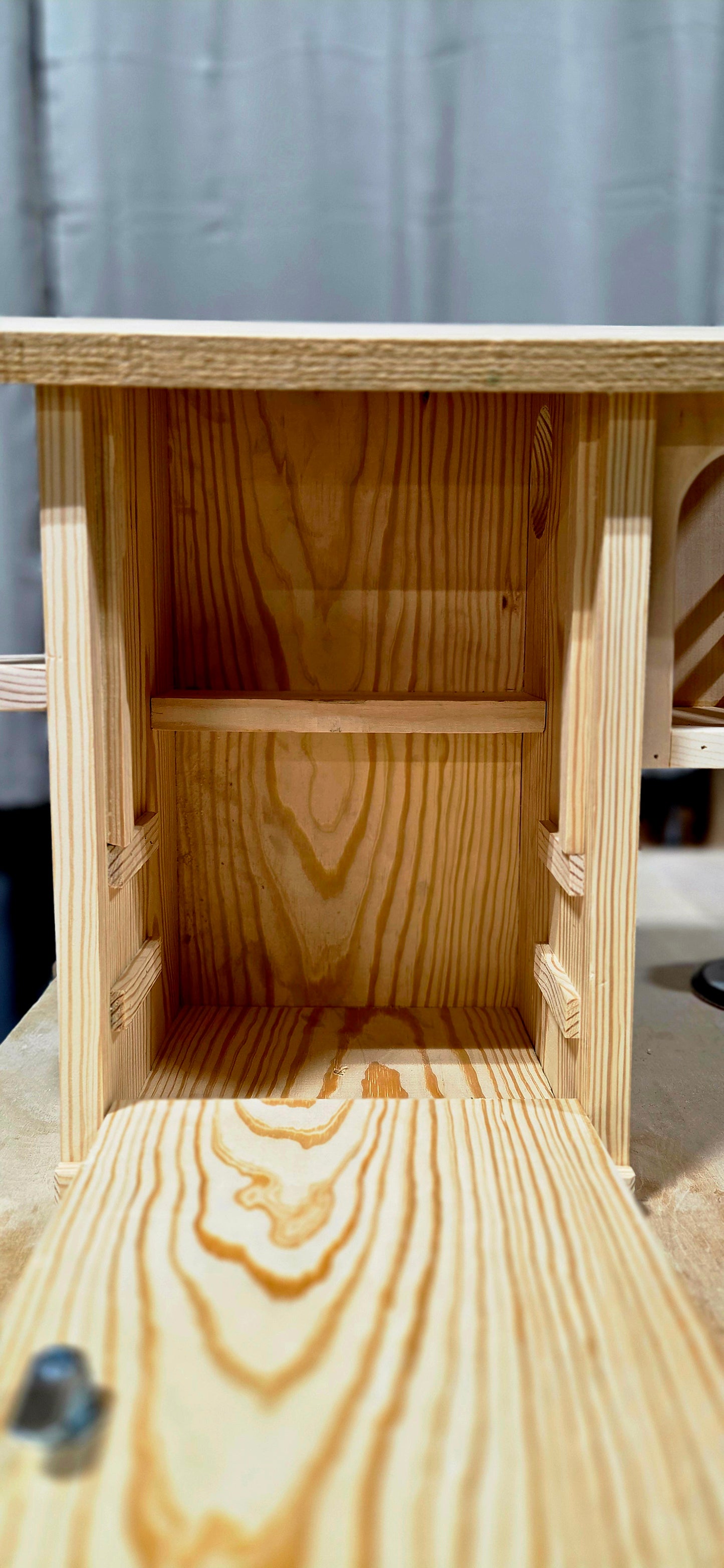 The "Lodge" squirrel house